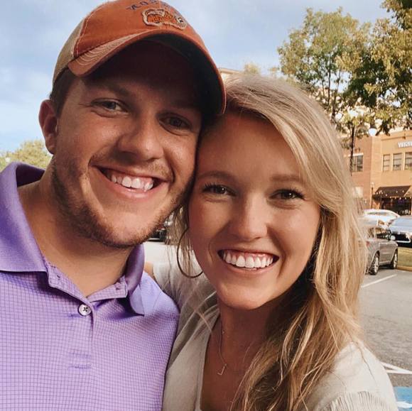 Meet your Posher, Lindsey - Picture 1 of 1